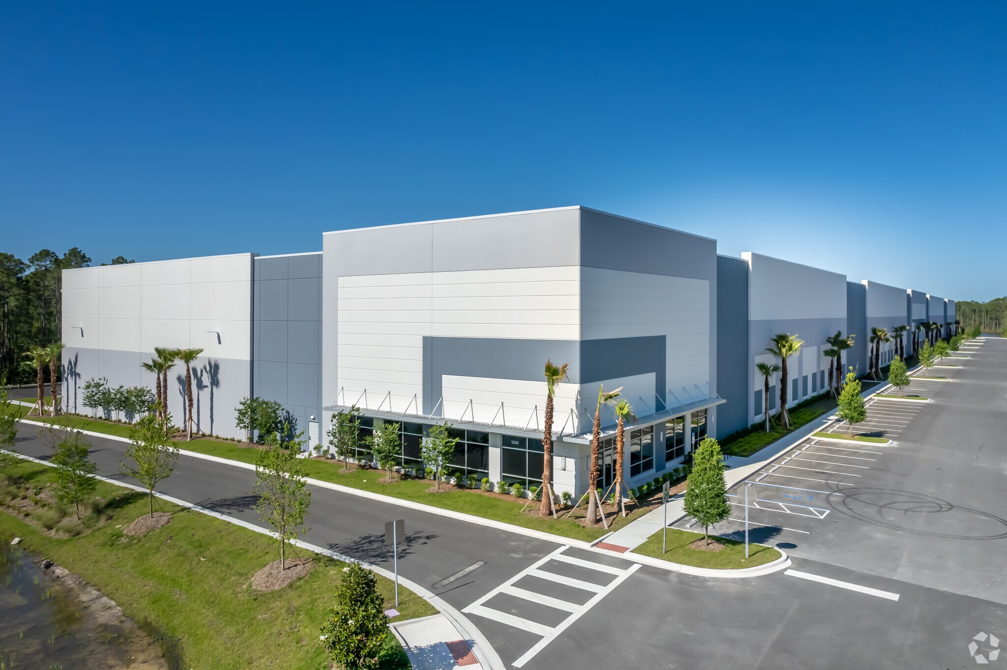 L B Mcleod Rd, Orlando, FL à louer Photo principale– Image 1 sur 5