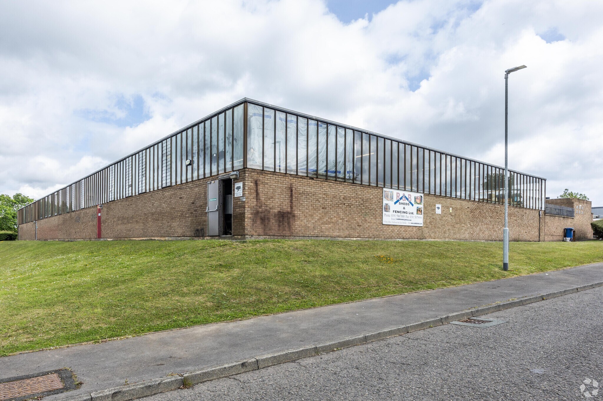 Davy Dr, Peterlee à louer Photo principale– Image 1 sur 3
