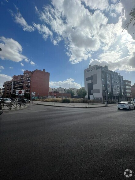 Terrain dans Madrid, Madrid à vendre - Photo de l’immeuble – Image 3 sur 4