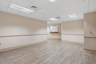 833 Saint Vincents Dr, Birmingham, AL à louer Photo intérieure– Image 1 sur 12