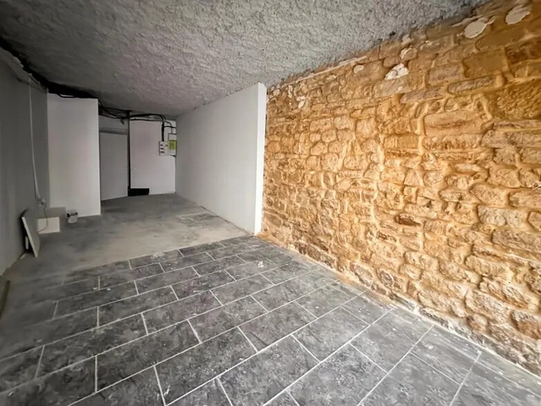 22 Rue De Paris, Charenton-le-Pont à louer - Photo de l’immeuble – Image 2 sur 6