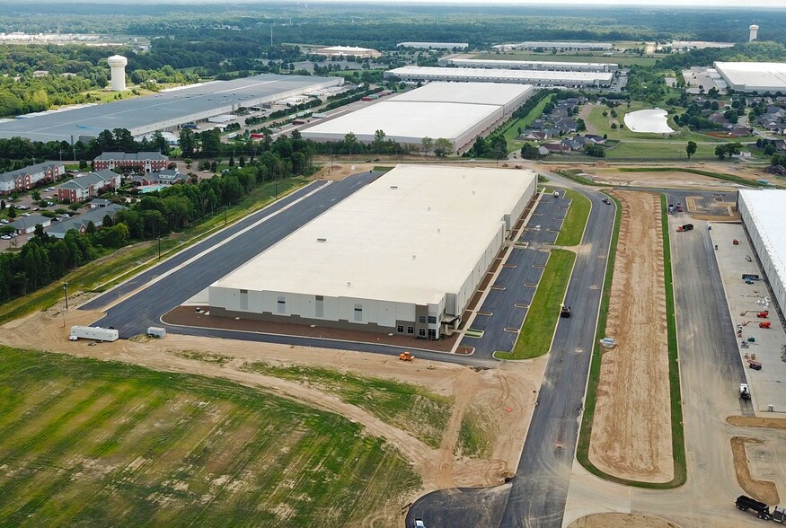 1222 Commerce Pky, Horn Lake, MS à louer - Photo de l’immeuble – Image 2 sur 5
