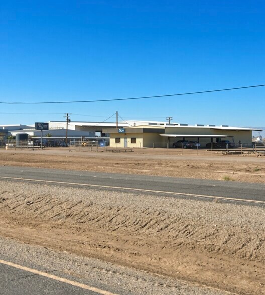 3303 US HWY 86, Imperial, CA à louer - Photo de l’immeuble – Image 1 sur 5