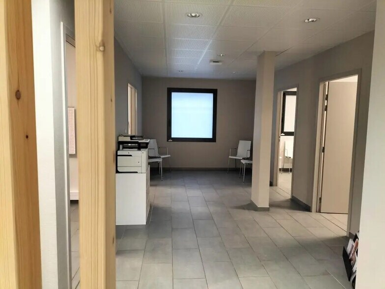9 Rue Kerkeni, Arbent à louer - Photo de l’immeuble – Image 3 sur 5