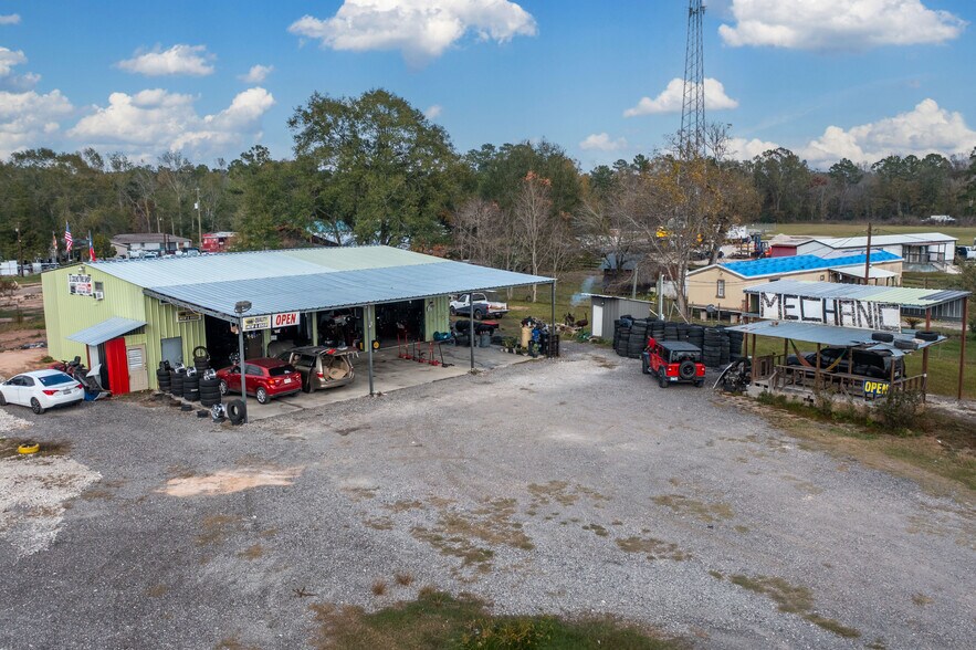22725 Lost Lake Dr, New Caney, TX à vendre - Photo de l’immeuble – Image 2 sur 33