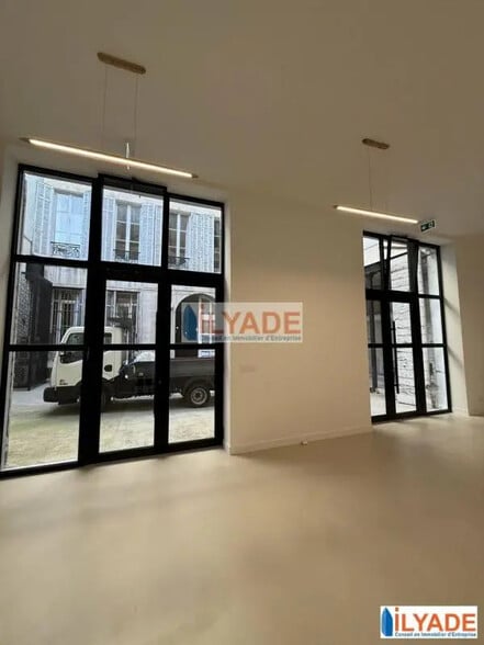 5 Rue Saint Jacques, Marseille à louer - Photo de l’immeuble – Image 2 sur 7