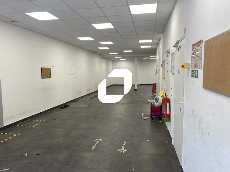 Local d’activités dans Arcueil à louer - Photo intérieure – Image 2 sur 6