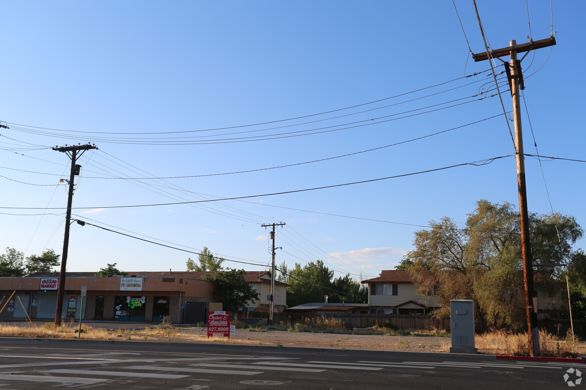 1813 Vassar St, Reno, NV à louer Photo principale– Image 1 sur 5