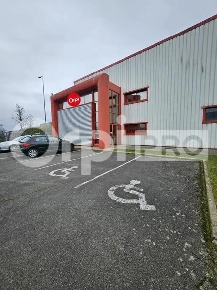 Bureau dans Reims à louer - Photo de l’immeuble – Image 1 sur 7