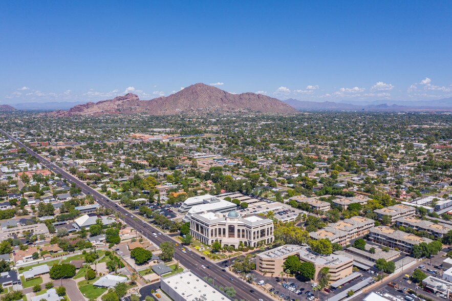 2999 N 44th St, Phoenix, AZ à vendre - Aérien – Image 3 sur 10
