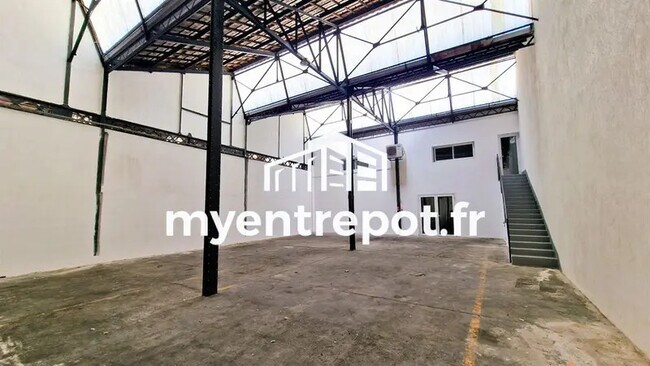 Plus de détails pour Industriel/Logistique à louer