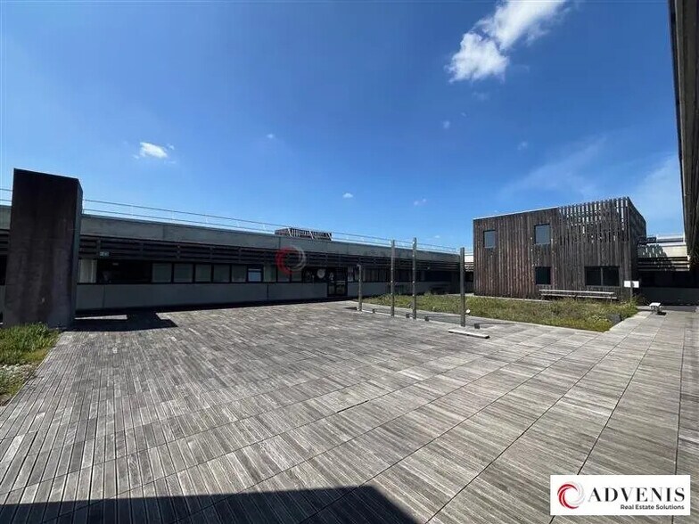 Bureau dans Mérignac à louer - Photo de l’immeuble – Image 2 sur 12
