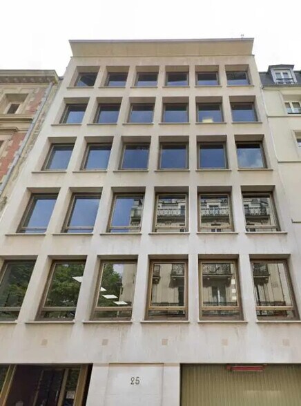 25 Rue D'Artois, Paris à louer - Photo de l’immeuble – Image 2 sur 17