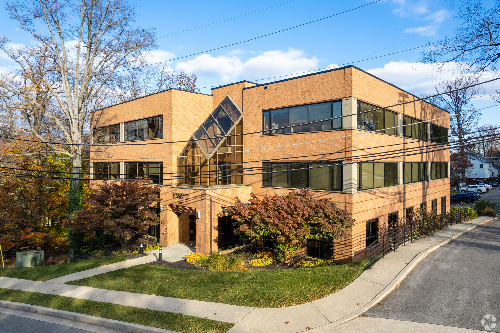 600 Fairmount Ave, Towson, MD à vendre Photo de l’immeuble– Image 1 sur 14
