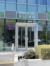 215 California ave, Glendale, CA à louer Photo intérieure– Image 2 sur 2