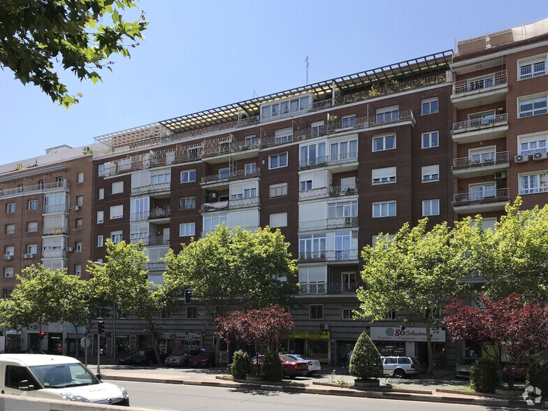 Bureaux/Local commercial dans Madrid, Madrid à louer - Photo principale – Image 1 sur 2