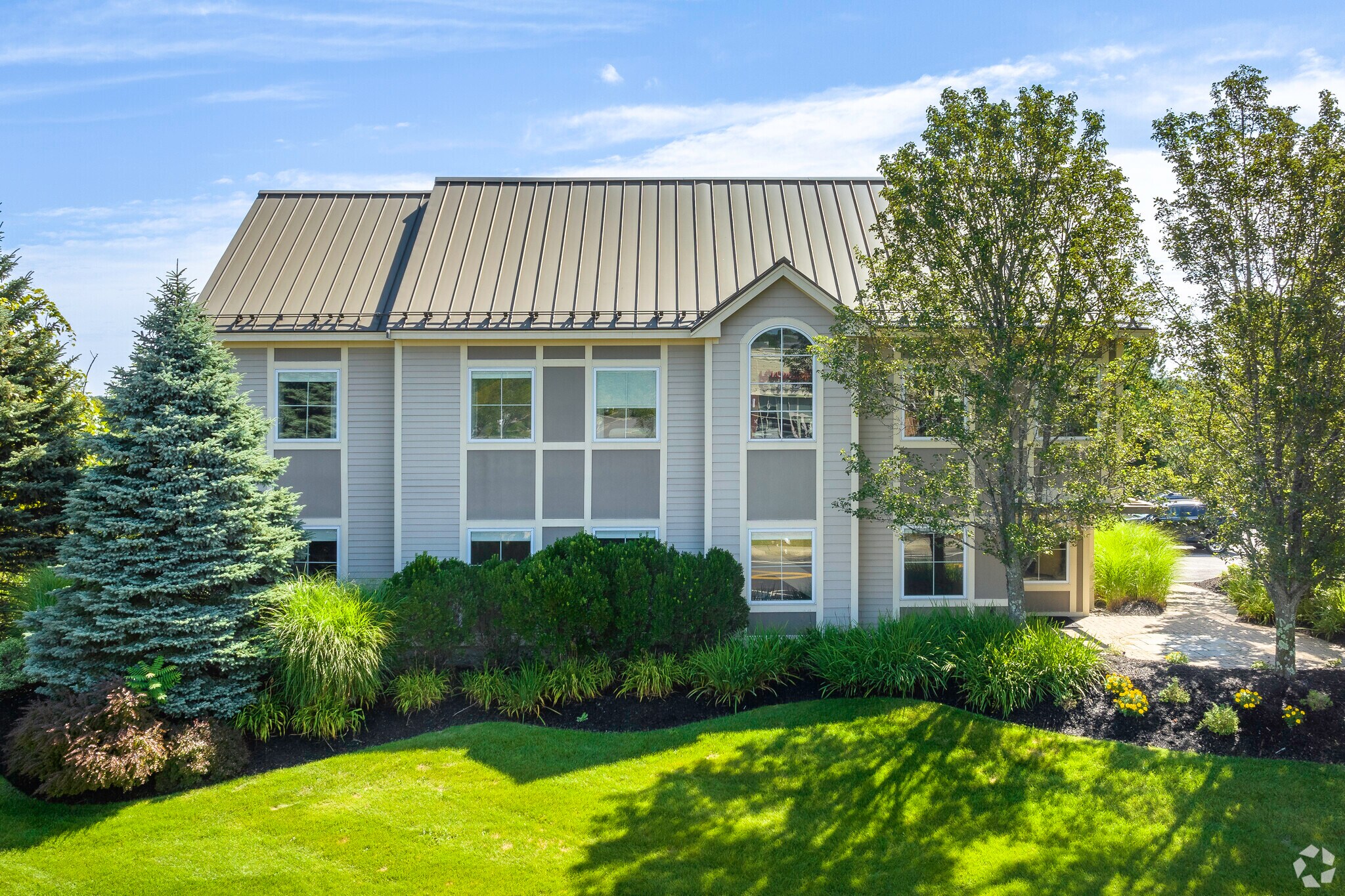 83 Orchard Hill Park Dr, Leominster, MA à vendre Photo de l’immeuble– Image 1 sur 21