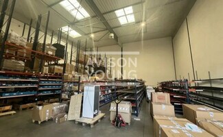 Plus de détails pour Local d'activités à louer