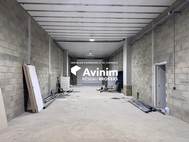 Industriel/Logistique dans Gagny à louer - Photo de la construction – Image 2 sur 7