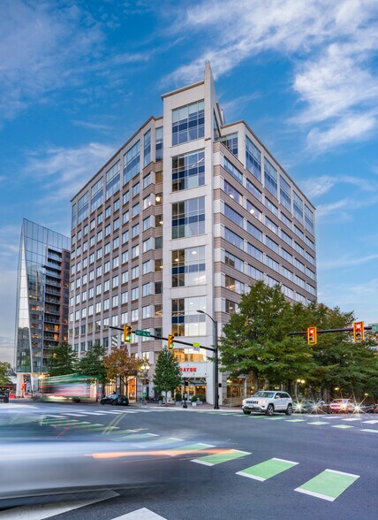 1515 N Courthouse Rd, Arlington, VA à louer - Photo de l’immeuble – Image 3 sur 5