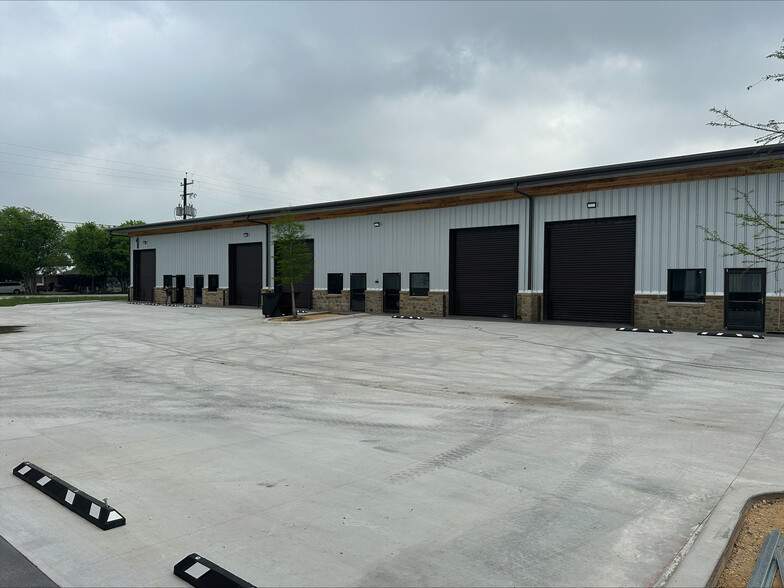 1055 FM 2623, Seguin, TX à louer - Photo de l’immeuble – Image 2 sur 11