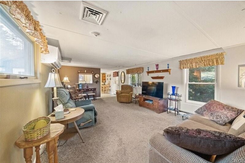 144 Owlville Rd, Bainbridge, NY à vendre - Photo intérieure – Image 3 sur 12