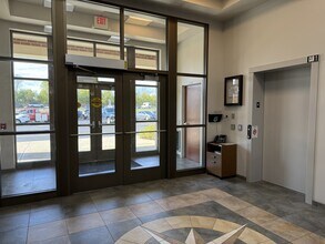 781 Irving Wick Dr W, Heath, OH à louer Photo intérieure– Image 2 sur 8