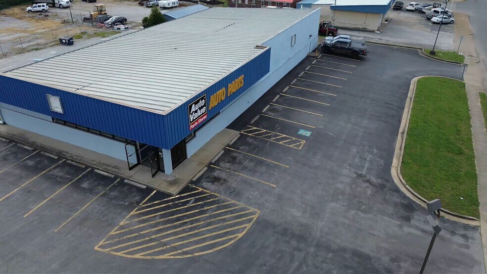 320 N Main St, Russellville, KY à louer - Vidéo sur l’annonce professionnelle – Image 3 sur 8