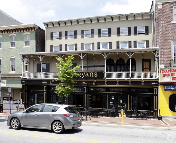 231-233 Bridge St, Phoenixville, PA à vendre - Photo de l’immeuble – Image 3 sur 3