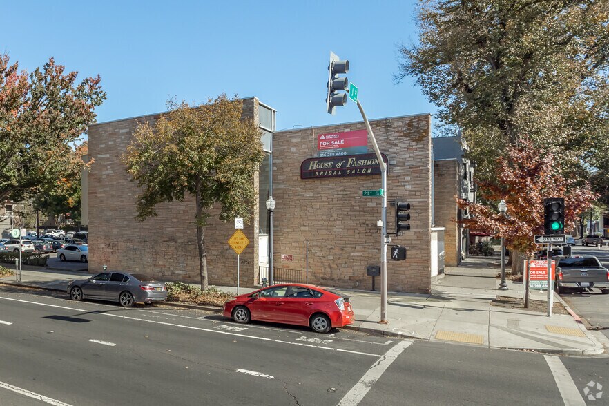 2101 J St, Sacramento, CA à louer - Photo de l’immeuble – Image 3 sur 5