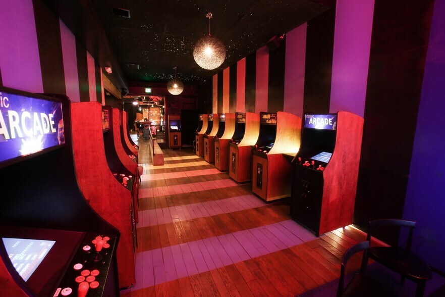 13625 Ventura Blvd, Sherman Oaks, CA à louer - Photo intérieure – Image 3 sur 14