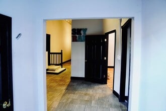 310-314 E Main Ave, Bowling Green, KY à louer Photo intérieure– Image 2 sur 12