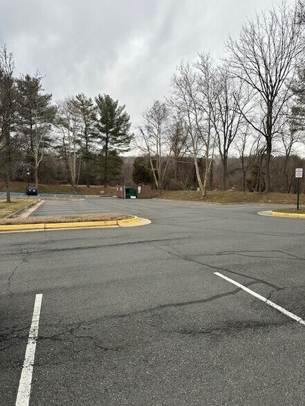 1142-1148 Walker Rd, Great Falls, VA à vendre - Photo de l’immeuble – Image 2 sur 15