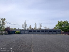 100 NE Hawthorne Ave, Bend, OR à louer Photo intérieure– Image 1 sur 16