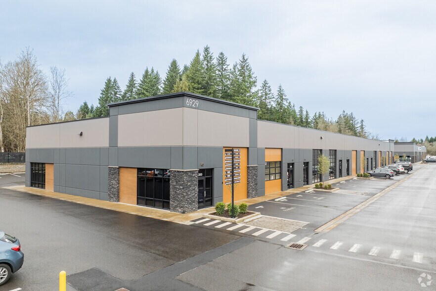 6923 NW Friberg Strunk St, Camas, WA à louer - Photo principale – Image 2 sur 6