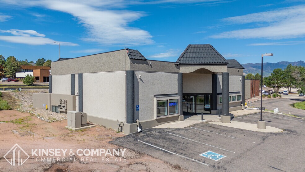 6217 Lehman Dr, Colorado Springs, CO à louer - Photo de l’immeuble – Image 3 sur 11