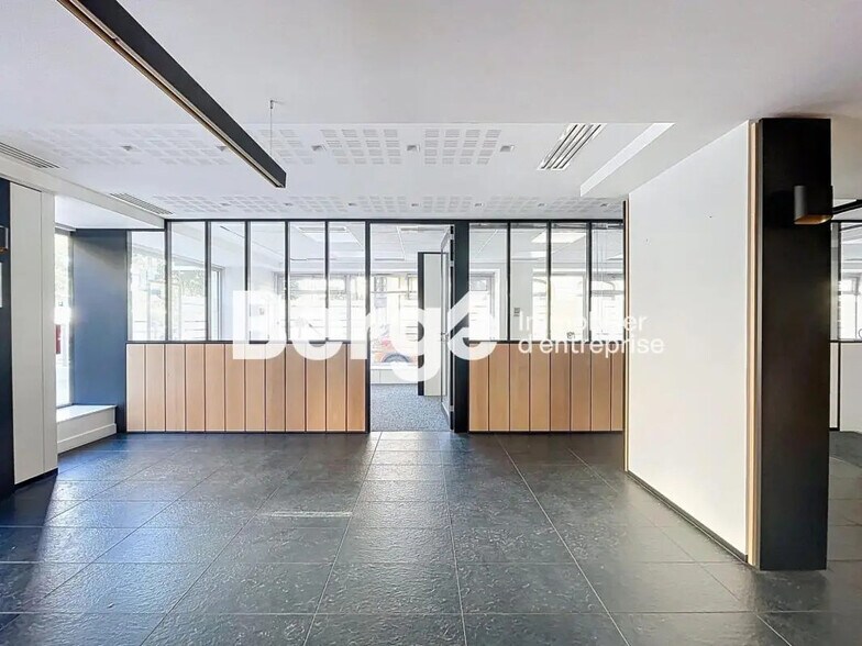 Local commercial dans Nice à vendre - Photo de l’immeuble – Image 2 sur 9