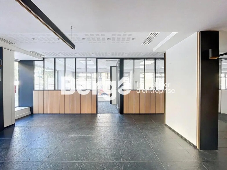 Local commercial dans Nice à vendre - Photo intérieure – Image 2 sur 9