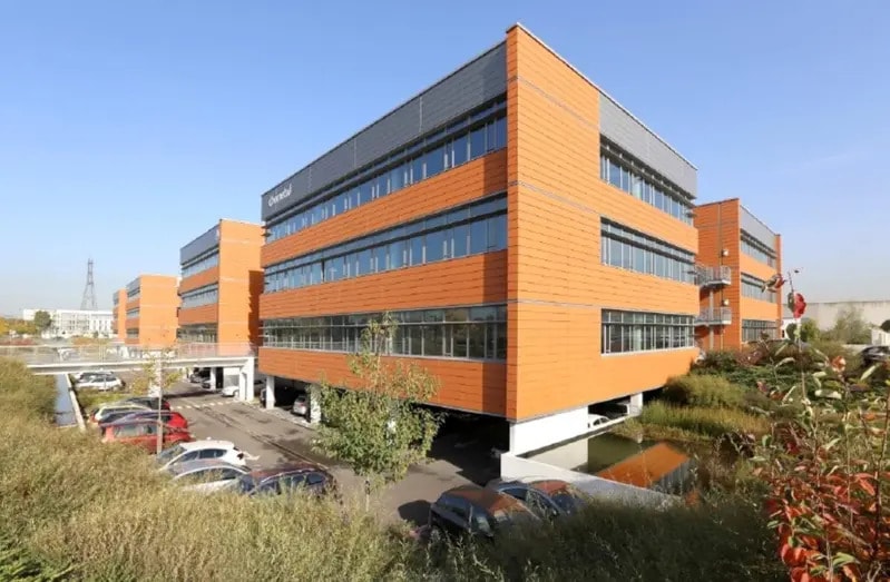 8 Avenue Des Louvresses, Gennevilliers à louer - Photo de l’immeuble – Image 2 sur 28