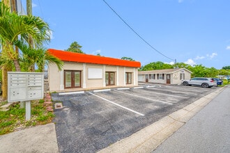 1230 Lady Marion Ln, Dunedin, FL à louer Photo de l’immeuble– Image 1 sur 21