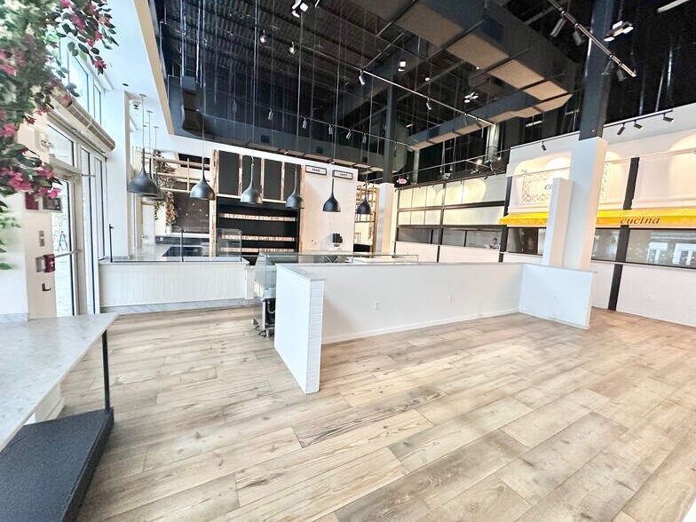 349 Johnson St, Hollywood, FL à louer - Photo de l’immeuble – Image 2 sur 11