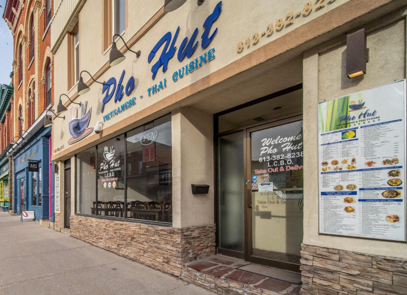 138 King St E, Gananoque, ON à louer - Photo de l’immeuble – Image 2 sur 5