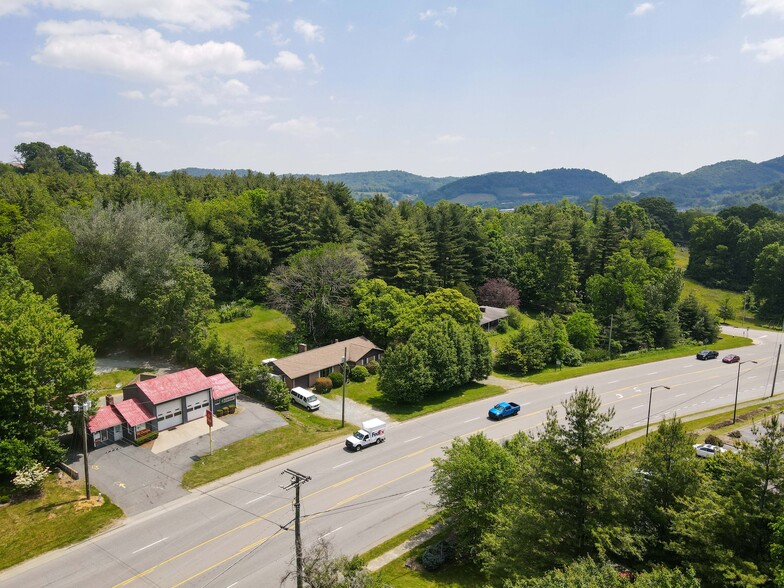 1545 U. S. Highway 421, Boone, NC à vendre - Photo de l’immeuble – Image 2 sur 13
