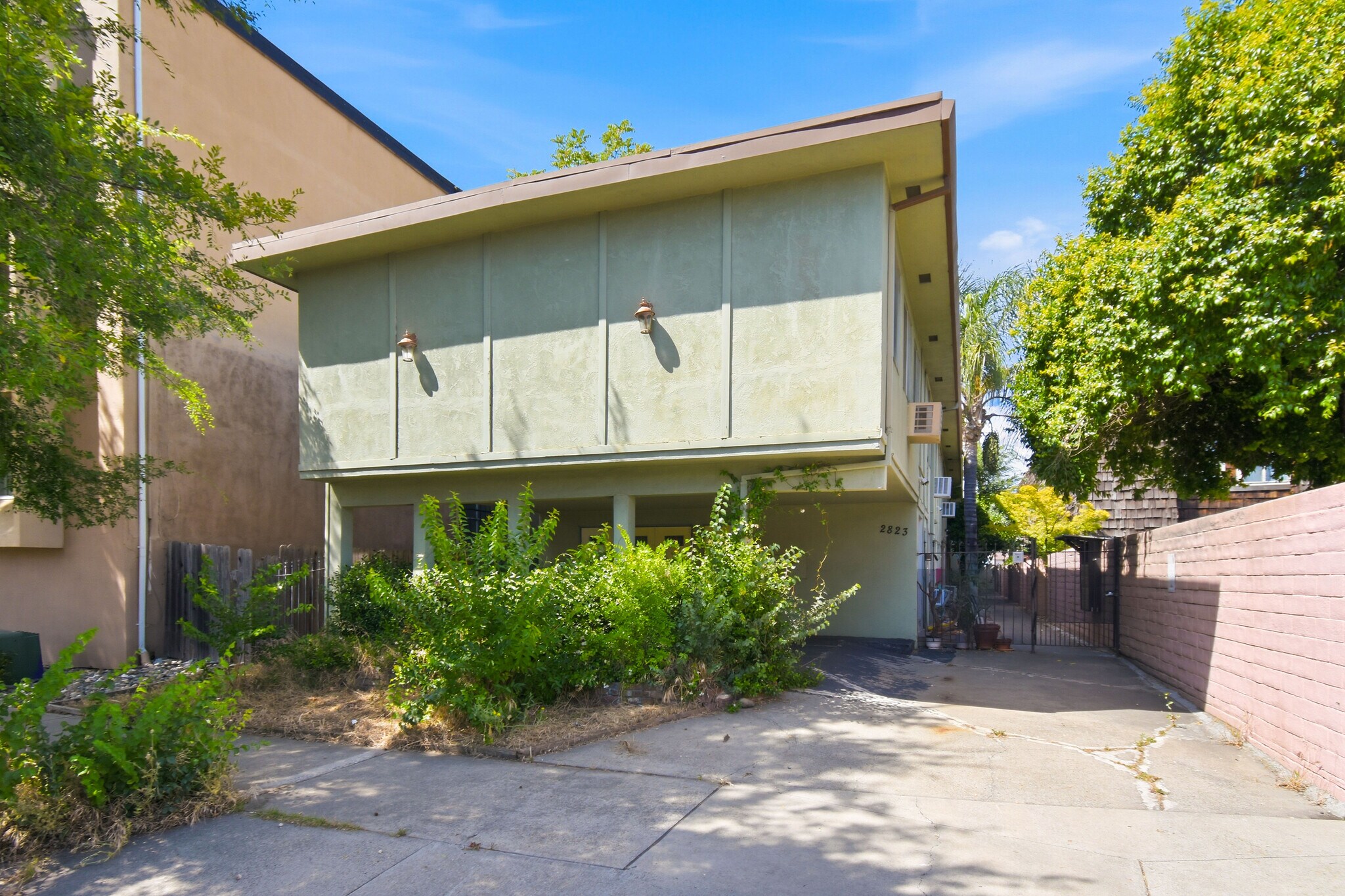 2823 U St, Sacramento, CA à vendre Photo de l’immeuble– Image 1 sur 19