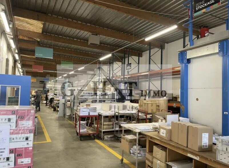 Industriel/Logistique dans Colombes à louer - Photo de l’immeuble – Image 3 sur 5