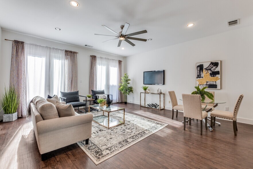 2513 El Camino Ln, Dallas, TX à vendre - Photo de l’immeuble – Image 2 sur 36