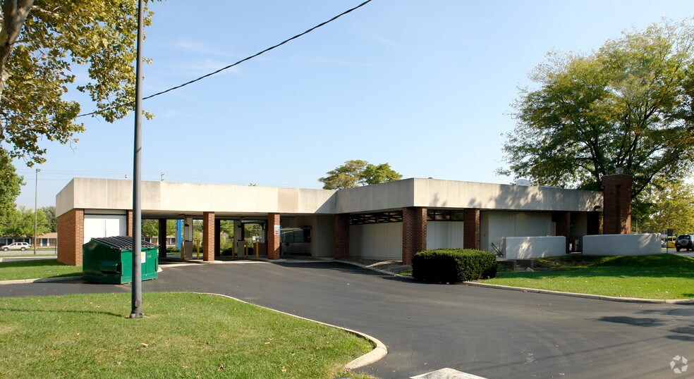 1325 E Dublin Granville Rd, Columbus, OH à vendre - Photo de l’immeuble – Image 3 sur 25