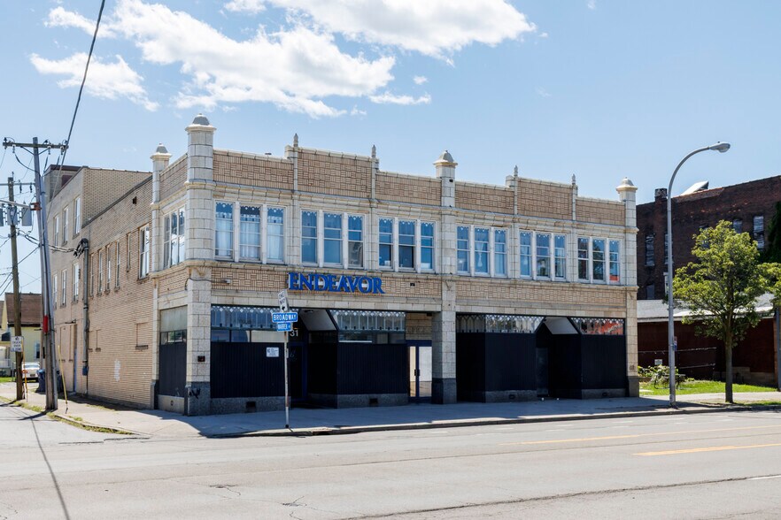 1131 Broadway St, Buffalo, NY à vendre - Photo de l’immeuble – Image 1 sur 48