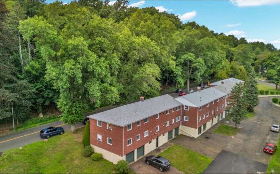 233 Park Rd, Hamden, CT à vendre - Photo de l’immeuble – Image 2 sur 32