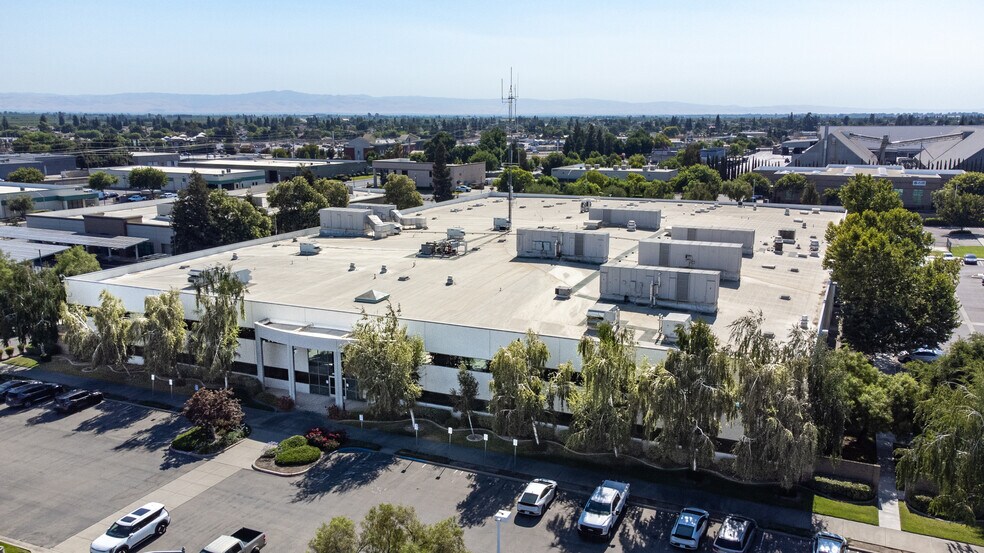 4701 Stoddard Rd, Modesto, CA à louer - Photo de l’immeuble – Image 3 sur 4